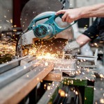 Picture of man using circular saw